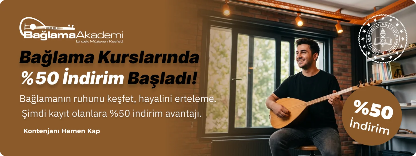 Bağlama Akademi bünyesinde %50 indirimli yetişkin bağlama kursu ve profesyonel enstrüman eğitimi alan güler yüzlü müzisyen.